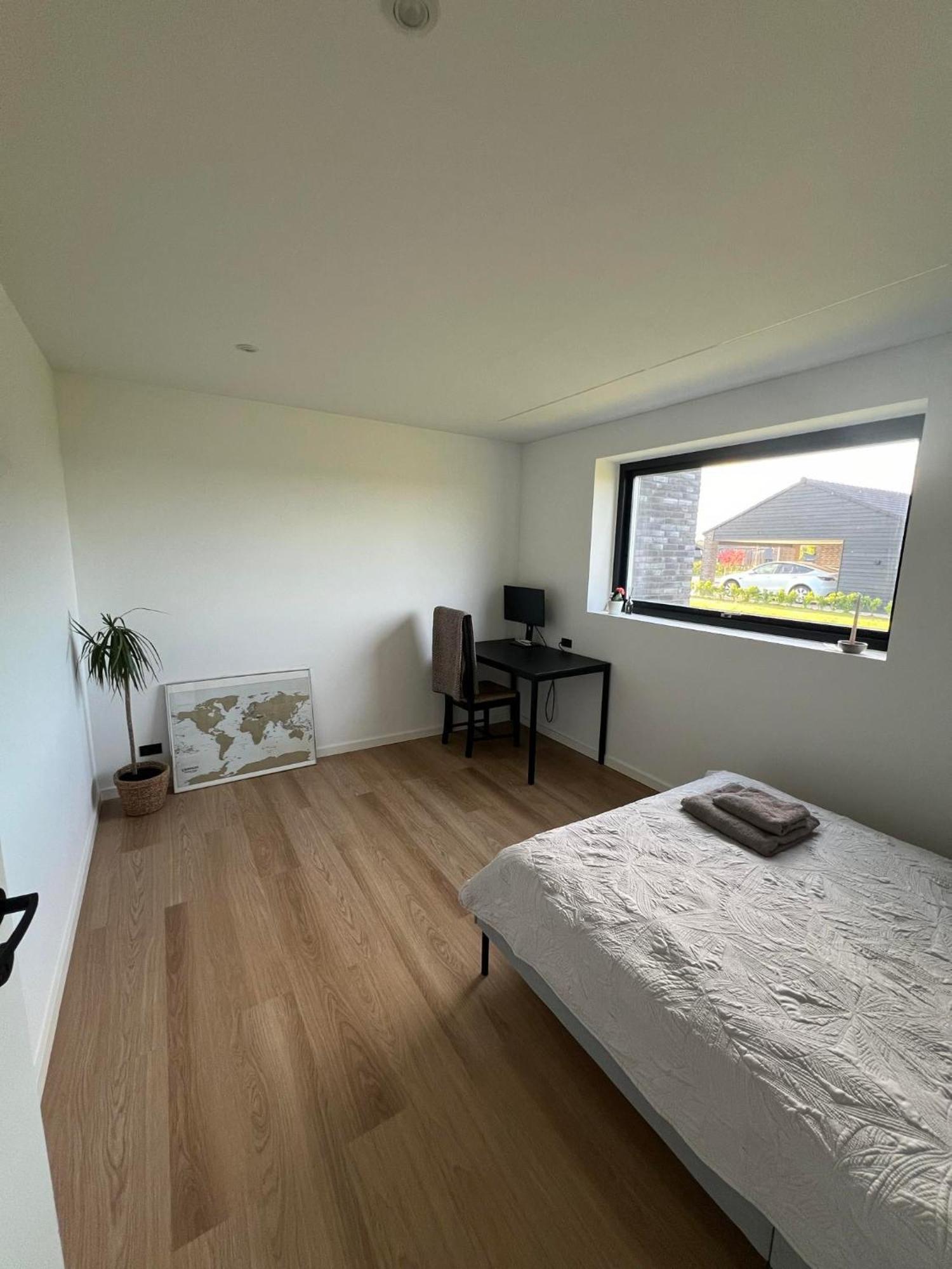 Bright, Quiet, Comfortable Room In A Luxury Home Horsens Bagian luar foto